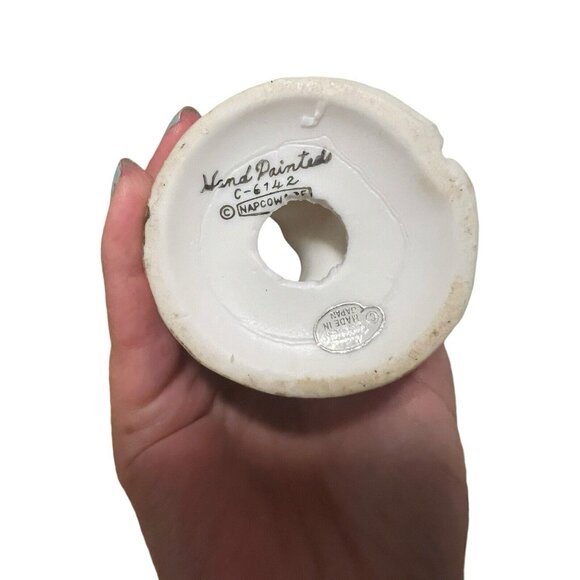 National Potteries Co FIGURINE LITTLE OLD LADY HOLDING BIRD Hand Painted Napcow - Picture 6 of 9